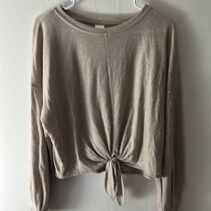 H & M front tie shirt